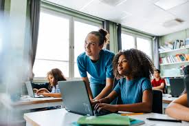 Cambridge Introduces AI Focused Teacher Training Modules